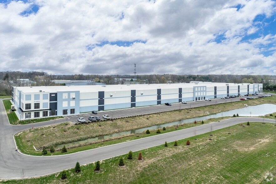 More Photos Of 1800 Deffenbaugh Ct, Columbus Distribution For Lease