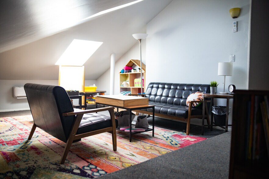 More Photos Of 531 E Lynwood St, Phoenix Office Residential For Sale