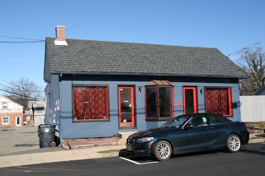 More Photos Of 39 Mine St, Flemington Freestanding For Lease