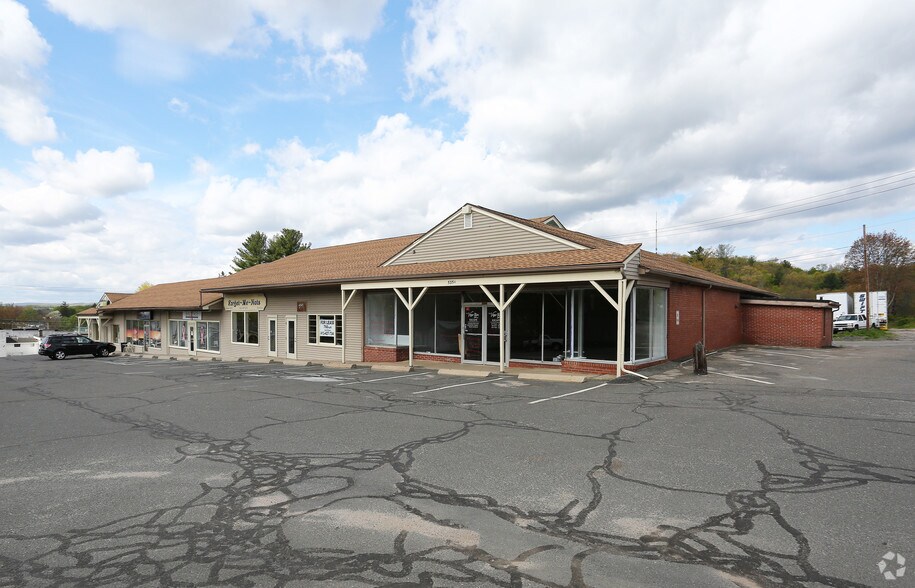 More Photos Of 535 College Hwy, Southwick Freestanding For Lease
