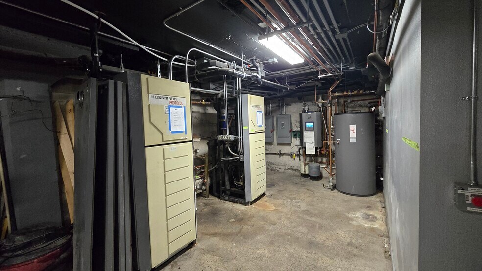 More Photos Of 1912 4th St, La Grande General Retail For Lease