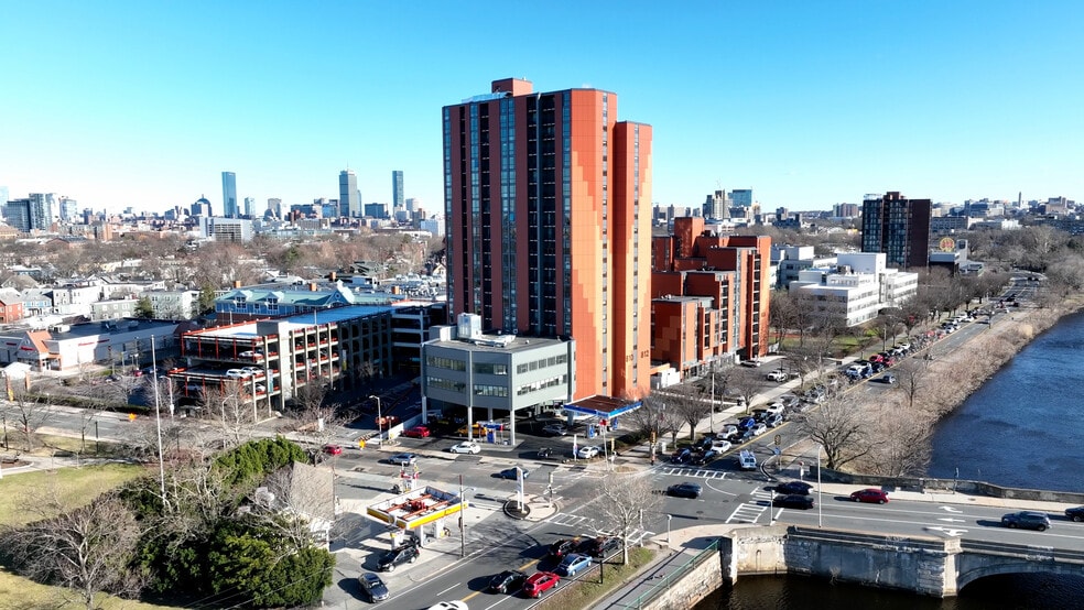 Primary Photo Of 810 Memorial Dr, Cambridge Office For Lease