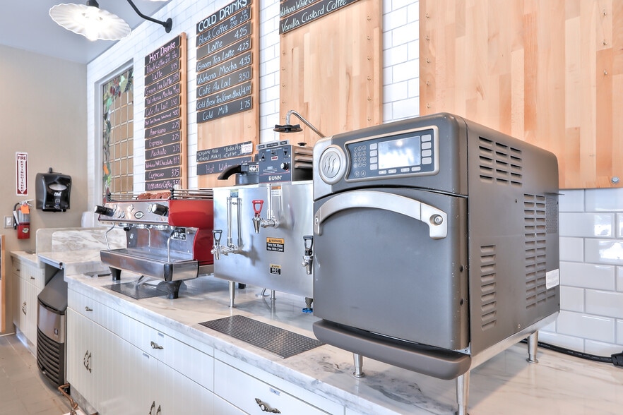 More Photos Of 923 S Bascom Ave, San Jose Restaurant For Lease