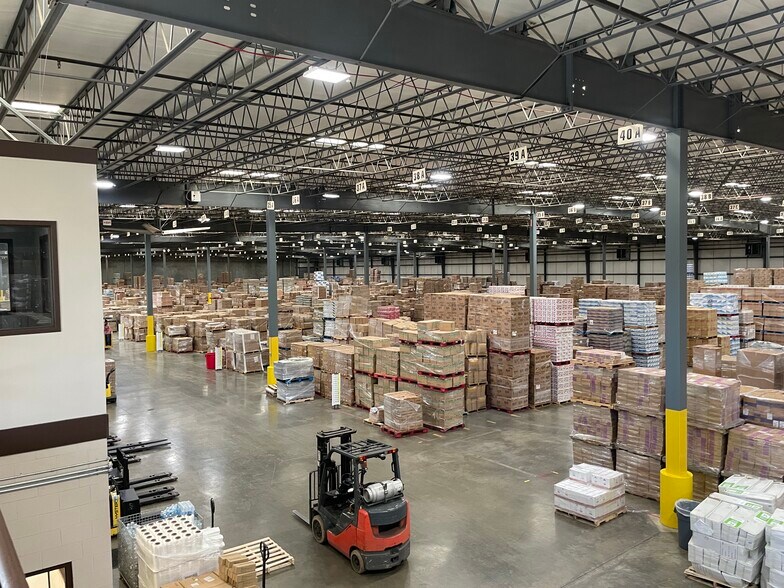 More Photos Of 1532 Midfield Industrial Blvd, Birmingham Distribution For Sale