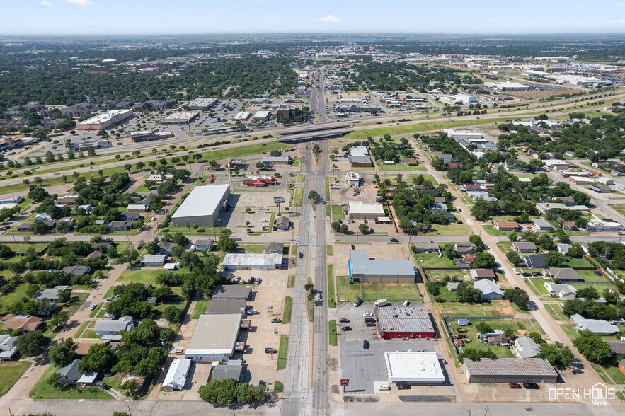 More Photos Of 2412 Kemp Blvd, Wichita Falls Light Manufacturing For Sale
