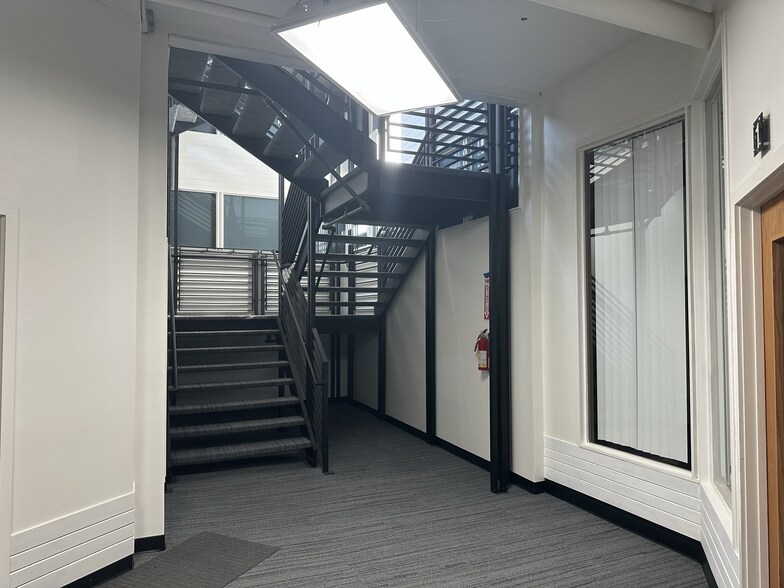 More Photos Of 220 Main St E, Mankato Office For Lease