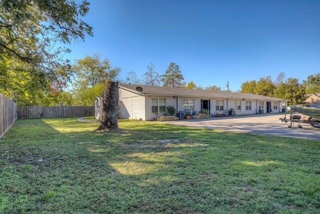 More Photos Of 214 Locust St, Sulphur Springs Apartments For Sale