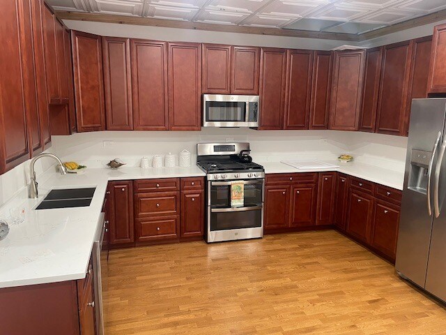 More Photos Of 14052 W Petronella Dr, Libertyville Office For Sale