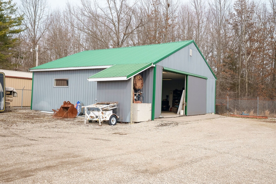 More Photos Of 167 Mill Run, Waverly Warehouse For Sale