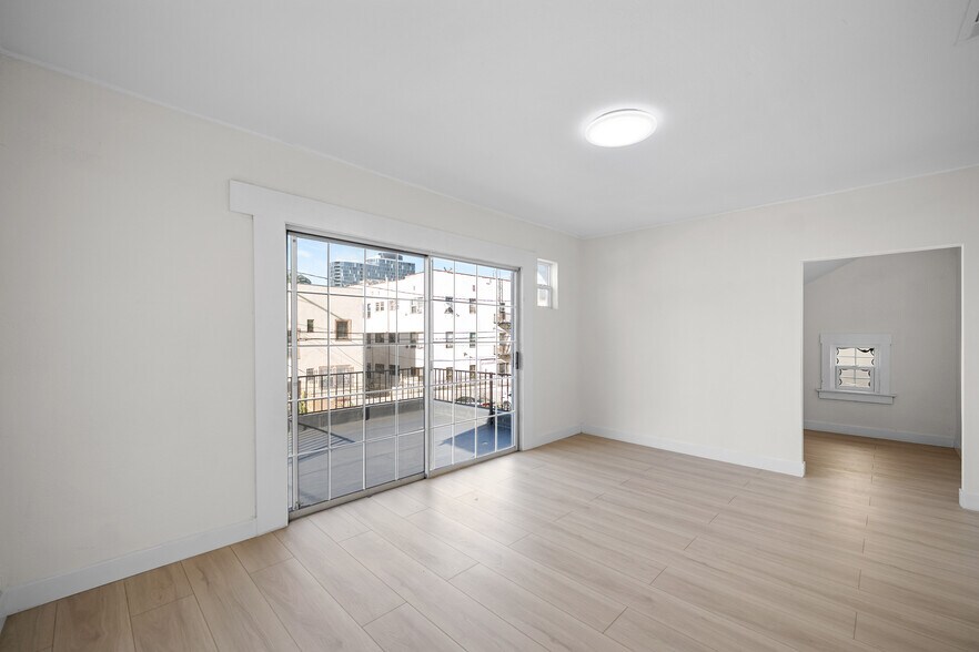 More Photos Of 2823 W 8th St, Los Angeles Office For Lease