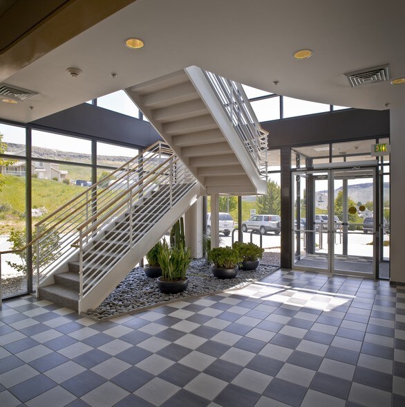 More Photos Of 112 N Rubey Dr, Golden Office For Lease
