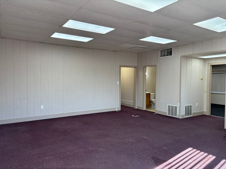 More Photos Of 1947 N Lapeer Rd, Lapeer Freestanding For Lease