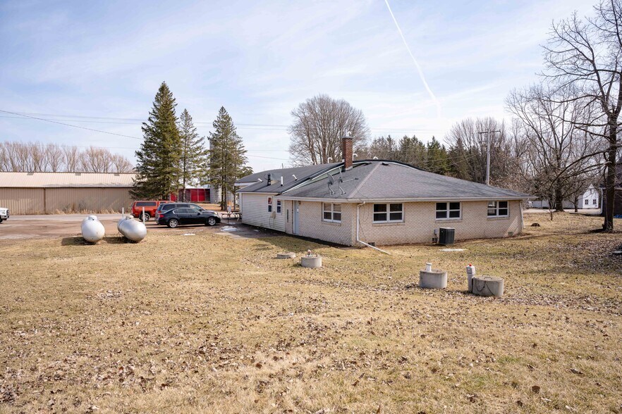 More Photos Of 209770 County Road O, Mosinee General Retail For Sale