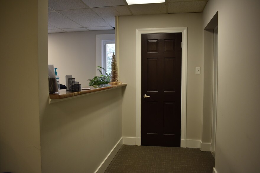 More Photos Of 7300 Hanover Green Dr, Mechanicsville Office For Lease