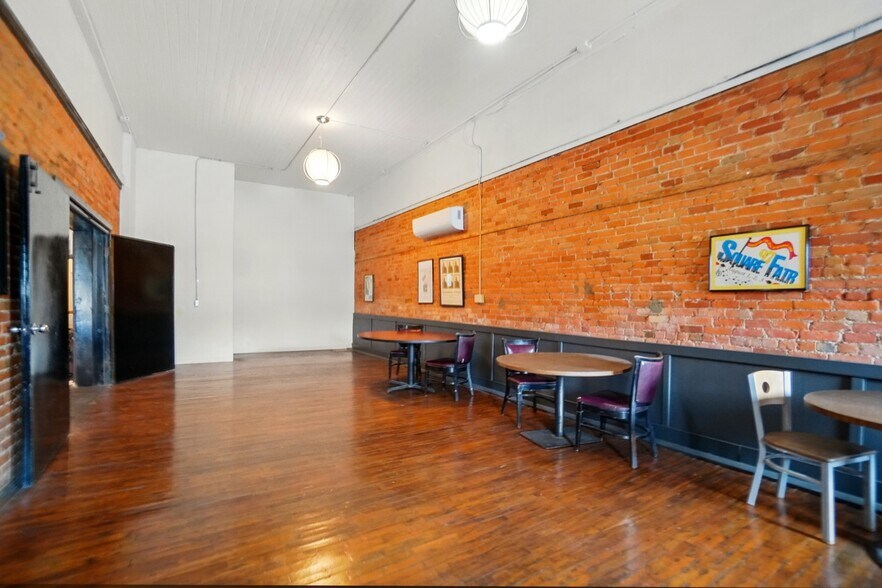 More Photos Of 516-518 N Main St, Lima Storefront Retail Residential For Sale