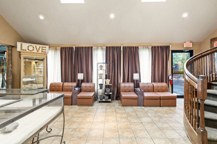 More Photos Of 1852 Chews Landing Rd, Blackwood Freestanding For Sale