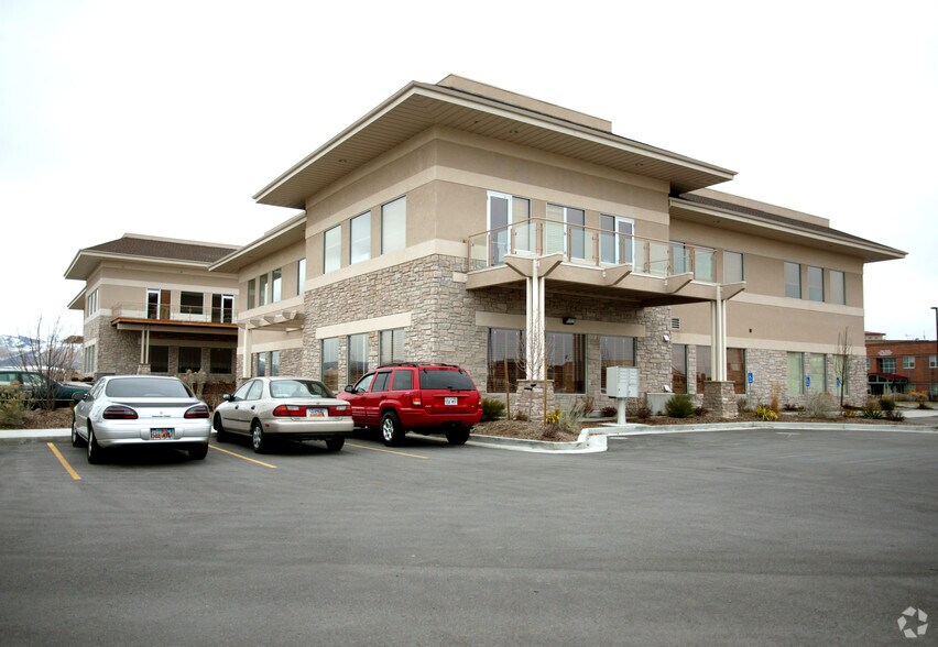 More Photos Of 7611 S Jordan Landing Blvd, West Jordan Medical For Lease
