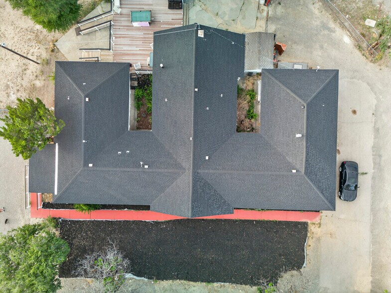 More Photos Of 2091 Locust Rd, Montrose Apartments For Sale