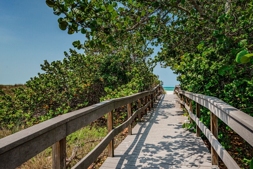 More Photos Of 12100 Gulf Blvd, Treasure Island Hotel For Sale