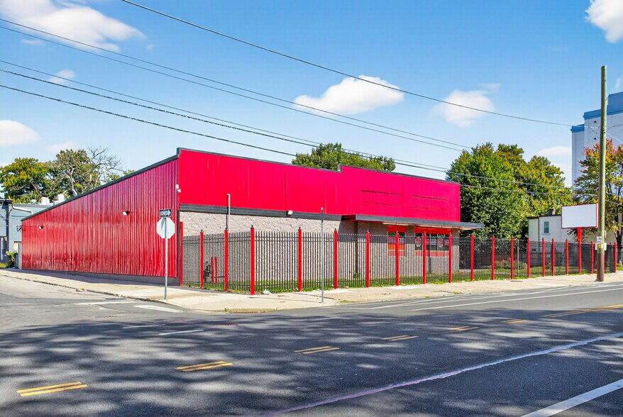 More Photos Of 1925 W Allegheny Ave, Philadelphia Freestanding For Sale