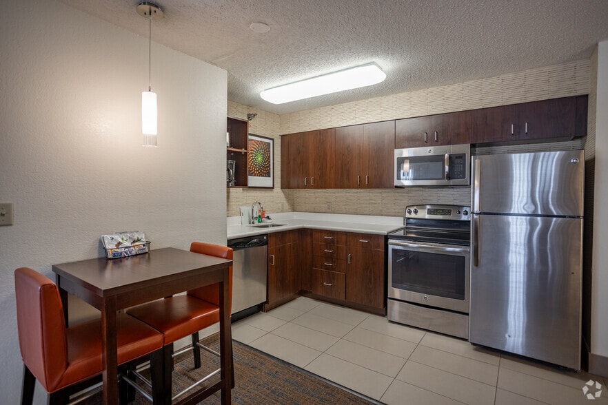 More Photos Of 1308 Freedom Rd, Cranberry Township Hotel For Sale