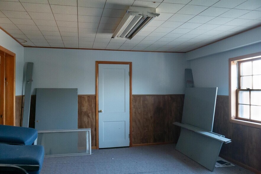 More Photos Of 501 S Topeka St, El Dorado Specialty For Sale
