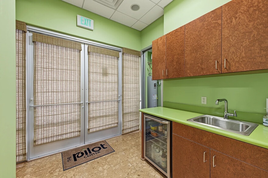 More Photos Of 20045 N 19th Ave, Phoenix Medical For Sale