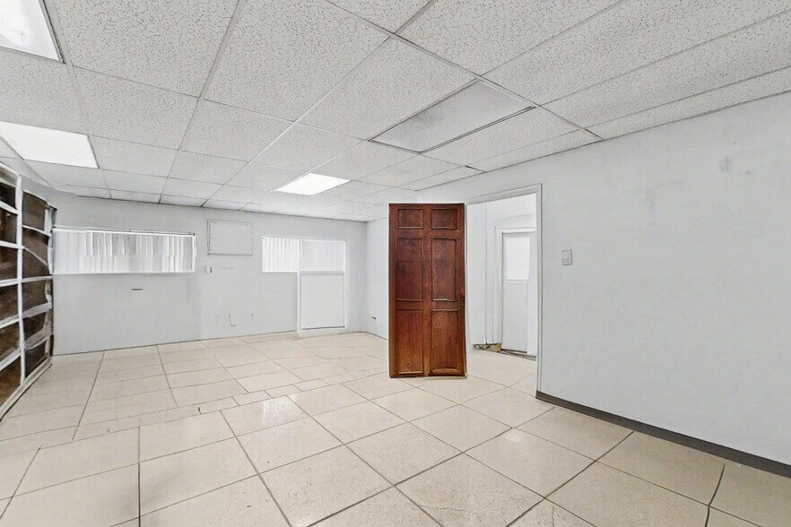 More Photos Of 2862 Wagner Rd, Waterloo Industrial For Lease