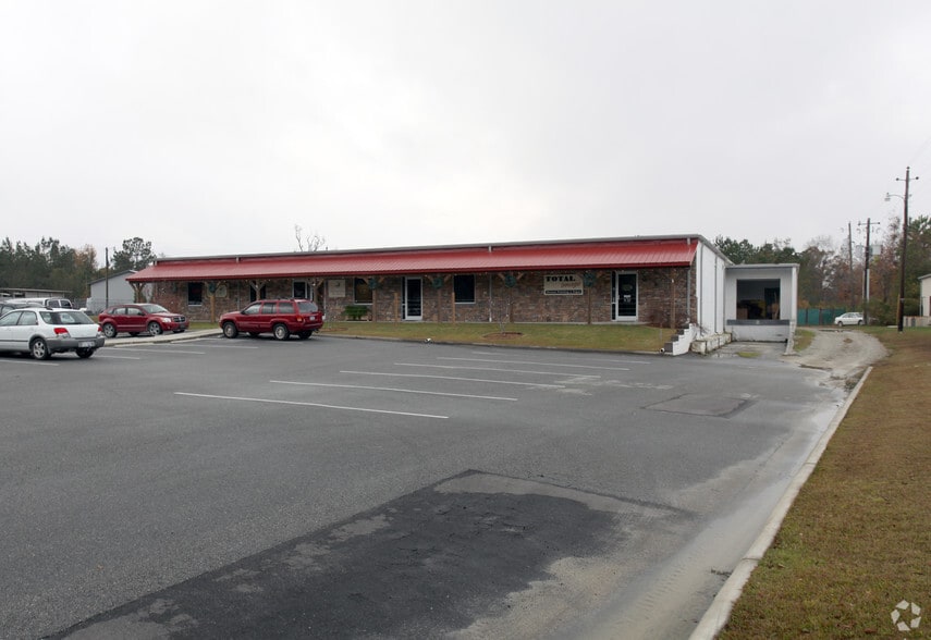 More Photos Of 745 US 117 S, Burgaw Flex For Lease