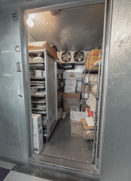 More Photos Of 205 Main St, Onalaska Specialty For Sale