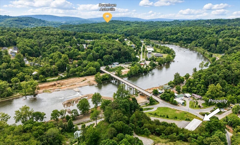 More Photos Of 106 Flow State Vis, Asheville Flex For Lease
