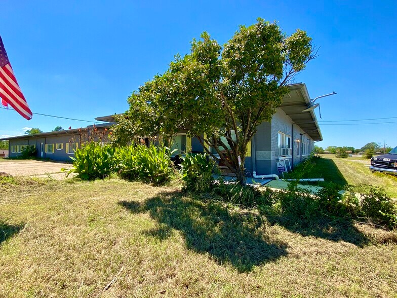 More Photos Of 5020 Sayle St, Greenville Assisted Living For Sale