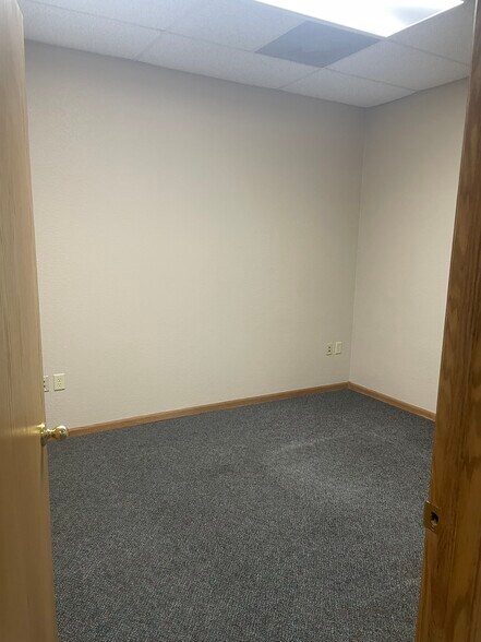 More Photos Of 1603 Main St, Winfield General Retail For Sale