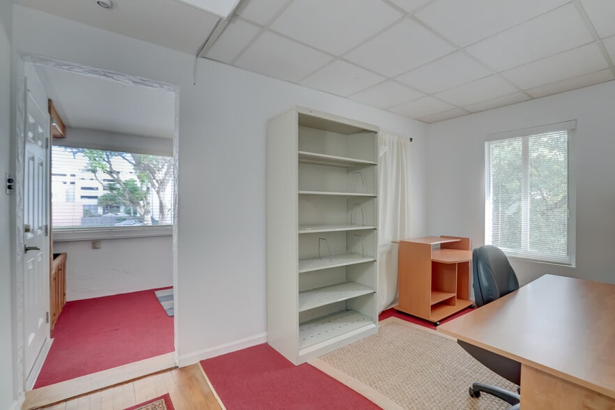 More Photos Of 8 SE 8th St, Fort Lauderdale Office For Sale