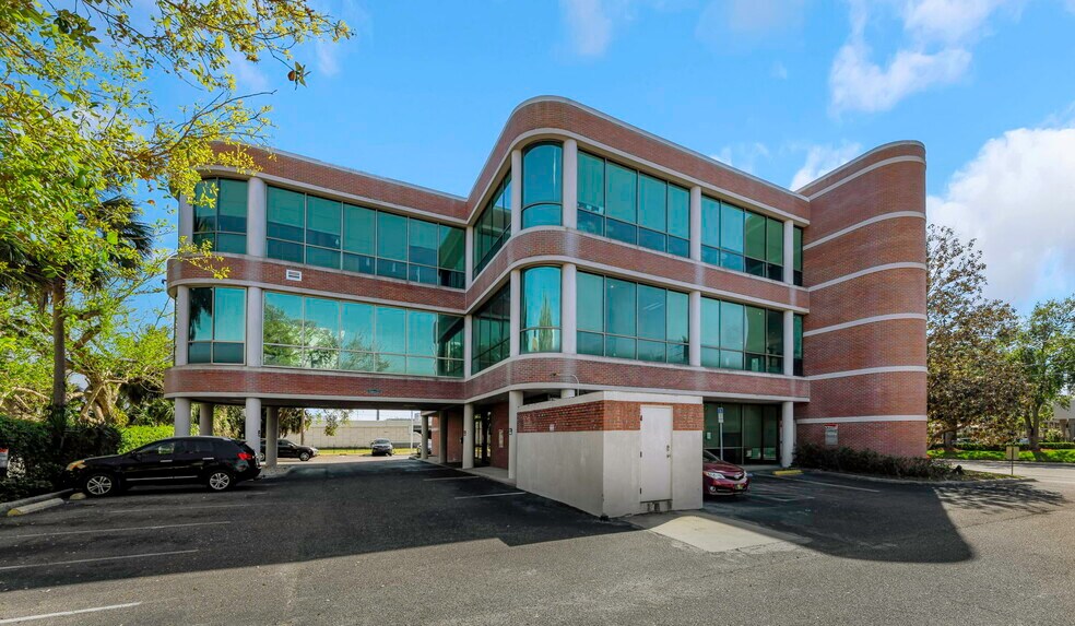 More Photos Of 701 N Westshore Blvd, Tampa Coworking Space