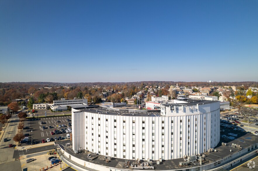 More Photos Of 261 Old York Rd, Jenkintown Medical For Lease