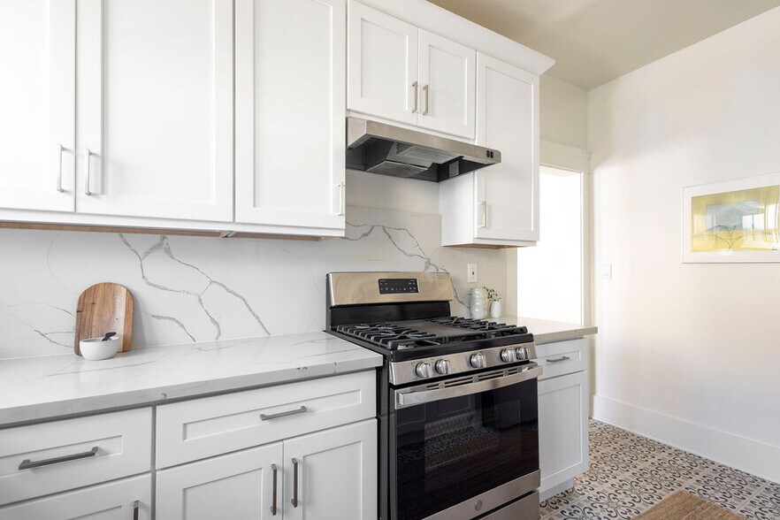 More Photos Of 1053 Hudson ave, Los Angeles Apartments For Sale