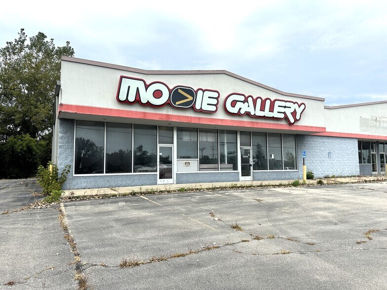 More Photos Of 3851-3859 N Huron Rd, Pinconning Freestanding For Lease