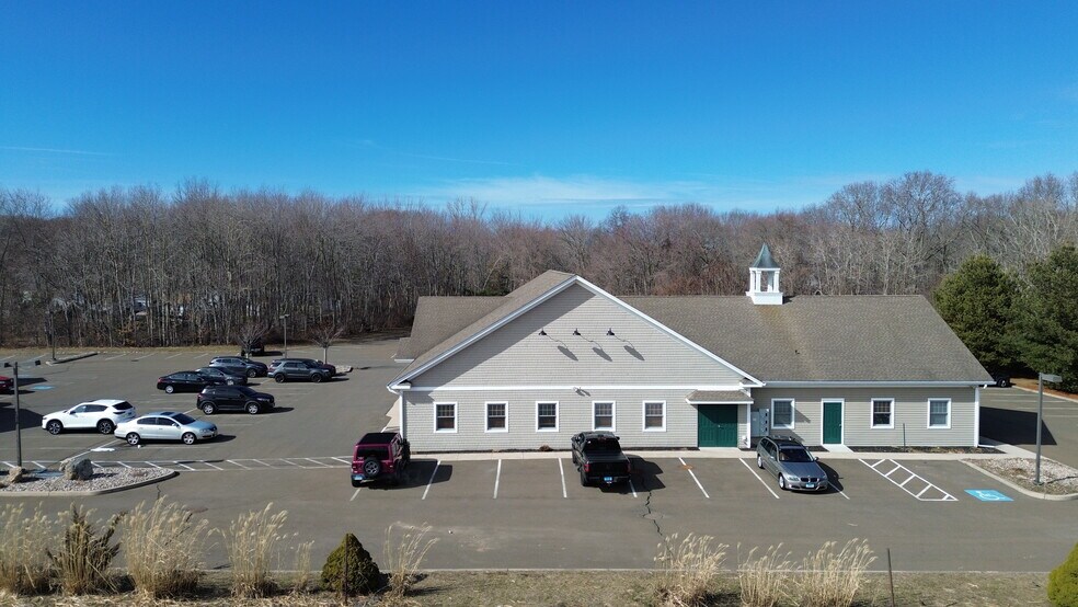 More Photos Of 4 Grove Beach Rd N, Westbrook Medical For Lease