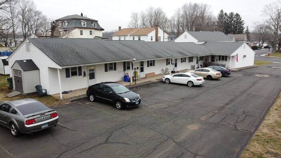 More Photos Of 404 N Main St, Manchester Apartments For Sale