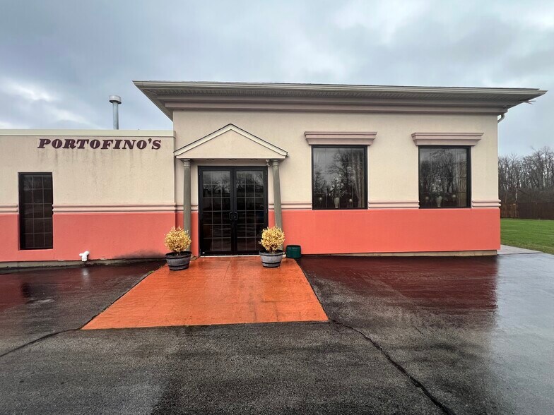 More Photos Of 9415 Main St, Clarence Freestanding For Sale