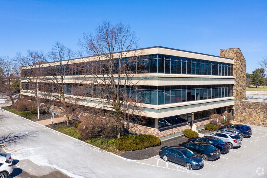 More Photos Of 653 Skippack Pike, Blue Bell Medical For Lease