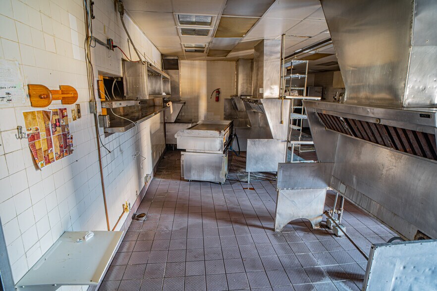 More Photos Of 853 N Glenstone Ave, Springfield Restaurant For Lease