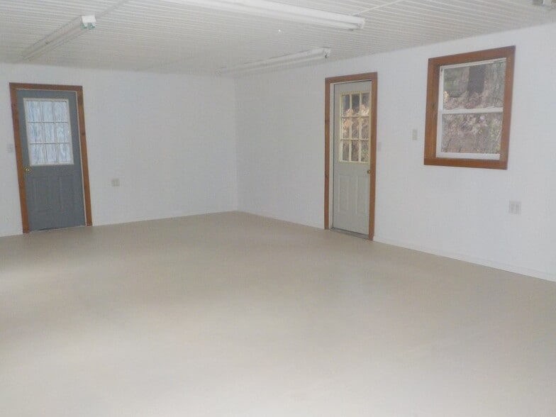 More Photos Of 1250 Pulaski Blvd, Bellingham Office For Sale