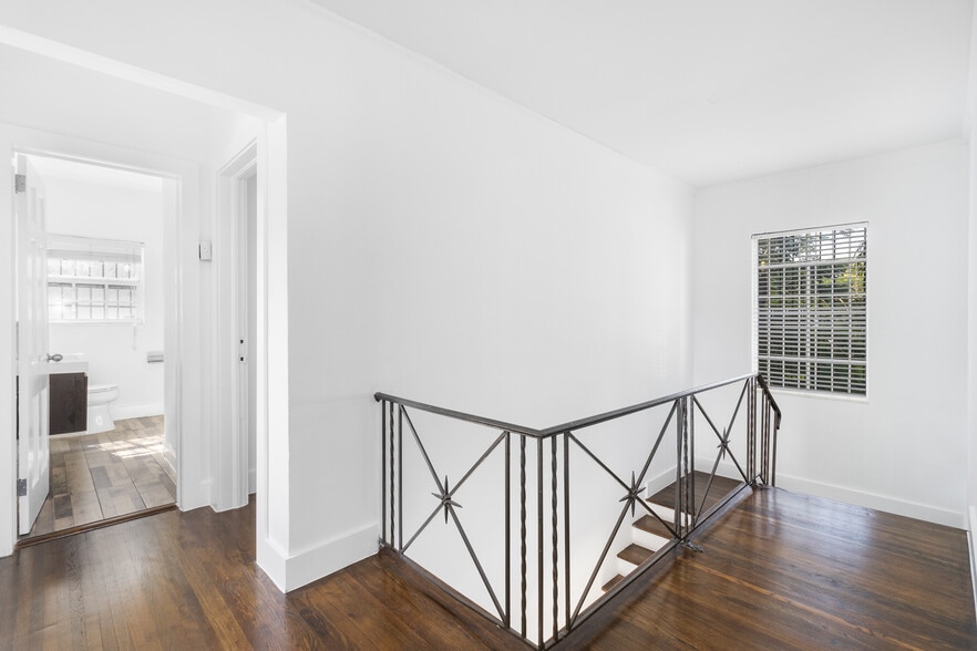More Photos Of 5810 Biscayne Blvd, Miami Loft Creative Space For Sale