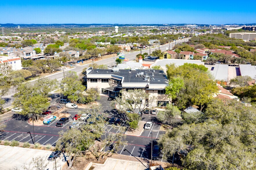 More Photos Of 8706 Fredericksburg Rd, San Antonio Medical For Lease