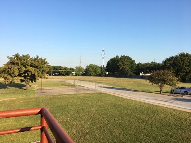 More Photos Of 1720 S Edmonds Ln, Lewisville Office For Lease