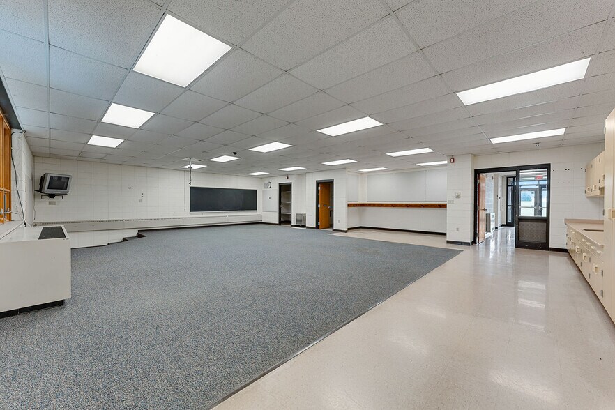 More Photos Of S5864 State Highway 23, Loganville Light Distribution For Sale