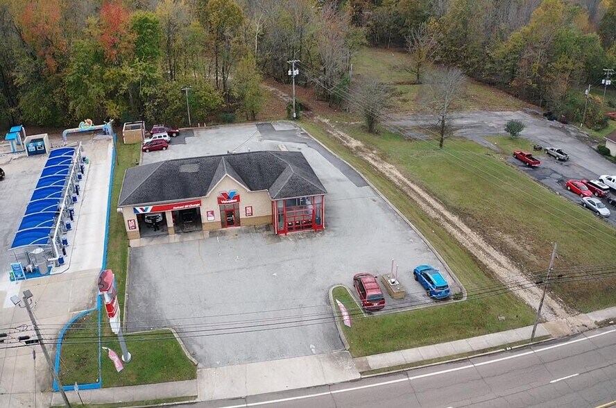 More Photos Of 1052 Mineral Wells Ave, Paris Auto Repair For Sale