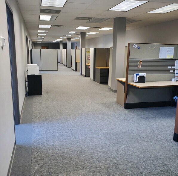 More Photos Of 355 N 21st St, Camp Hill Medical For Lease